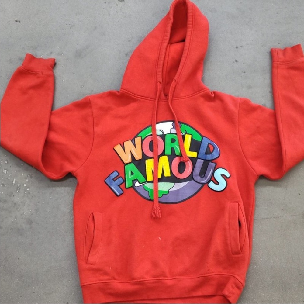 Evolution sweater small❤️